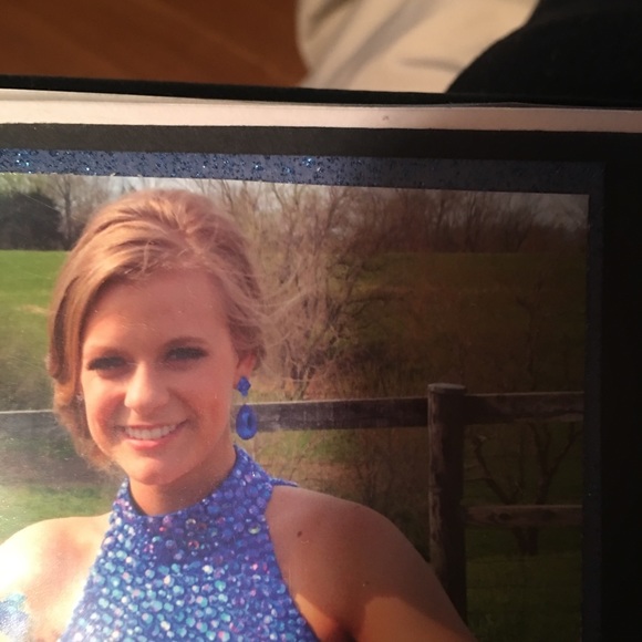 Royal blue Sherri Hill gown 0 - Picture 5 of 5